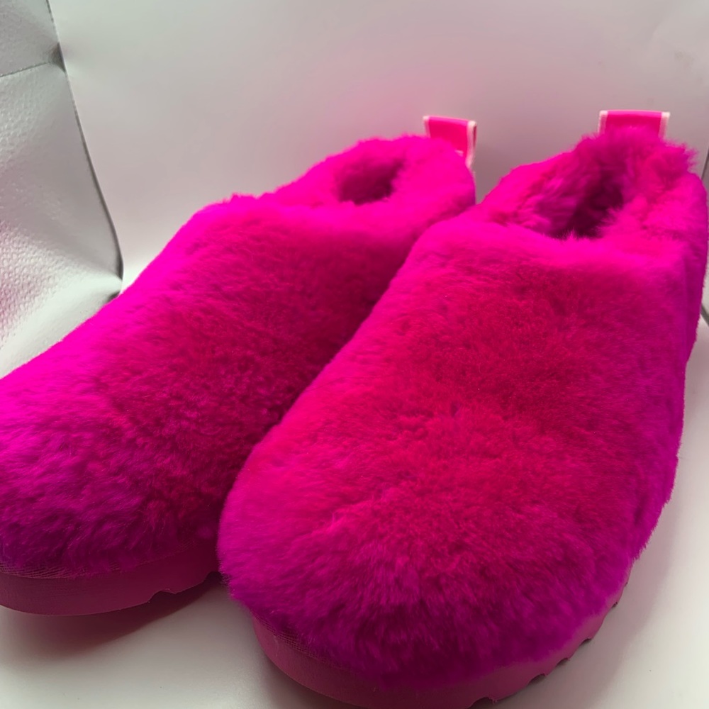 NEW Ugg women slippers new lamb fur